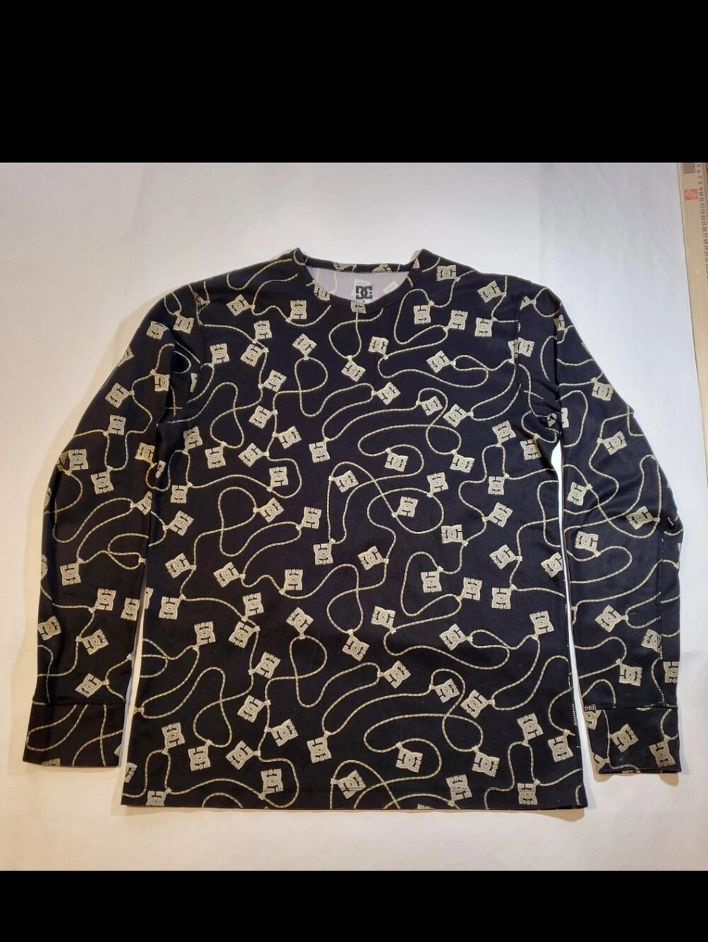 Vintage Y2K DC Shoes All Over Print Long Sleeve Mens Large Black Thermal Chains
